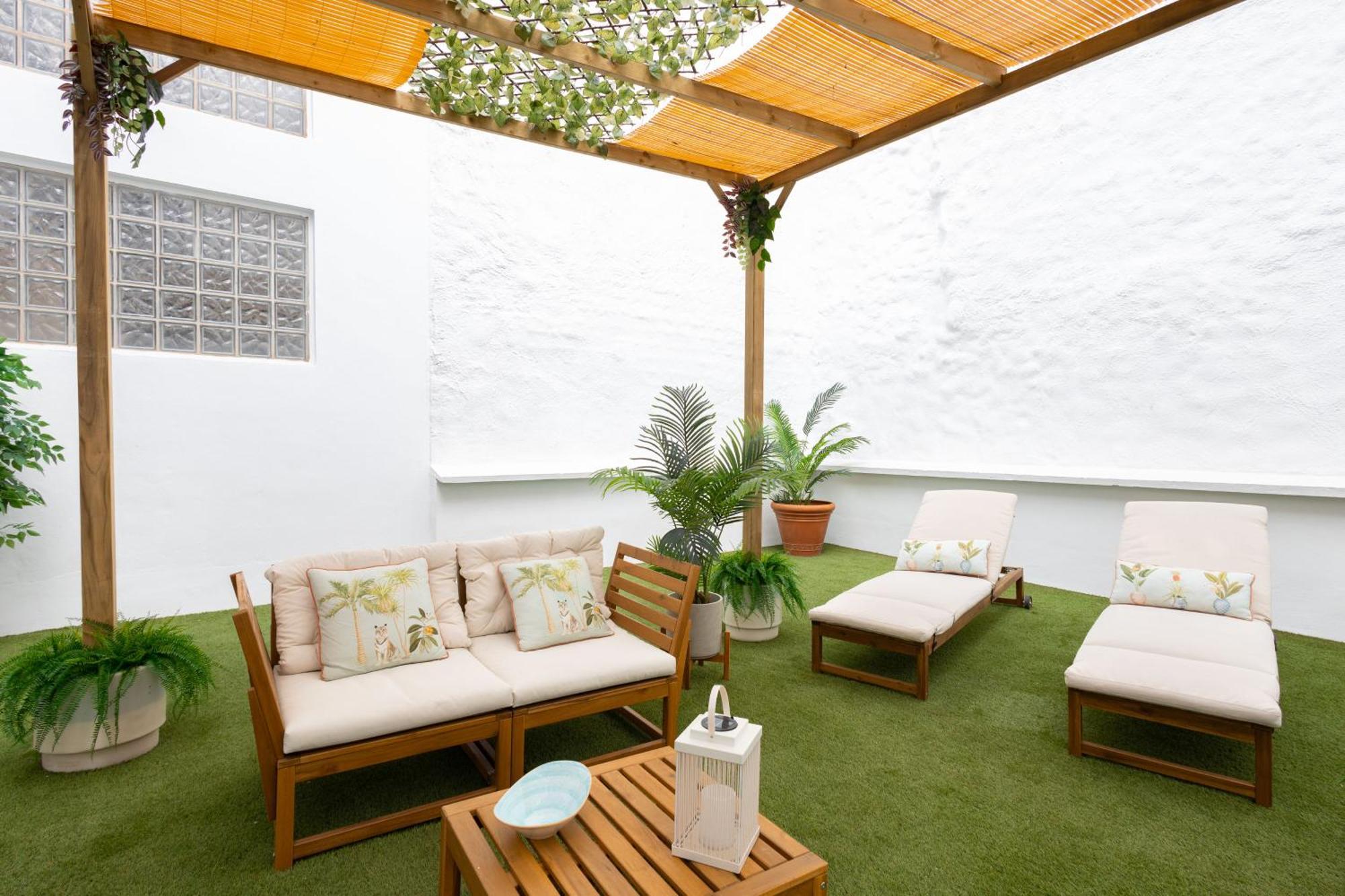 C30 Deluxe Studio With Terrace Into Cathedral Square Lejlighed Málaga Eksteriør billede