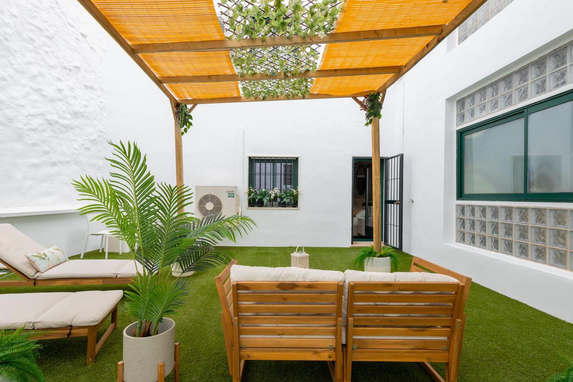C30 Deluxe Studio With Terrace Into Cathedral Square Lejlighed Málaga Eksteriør billede